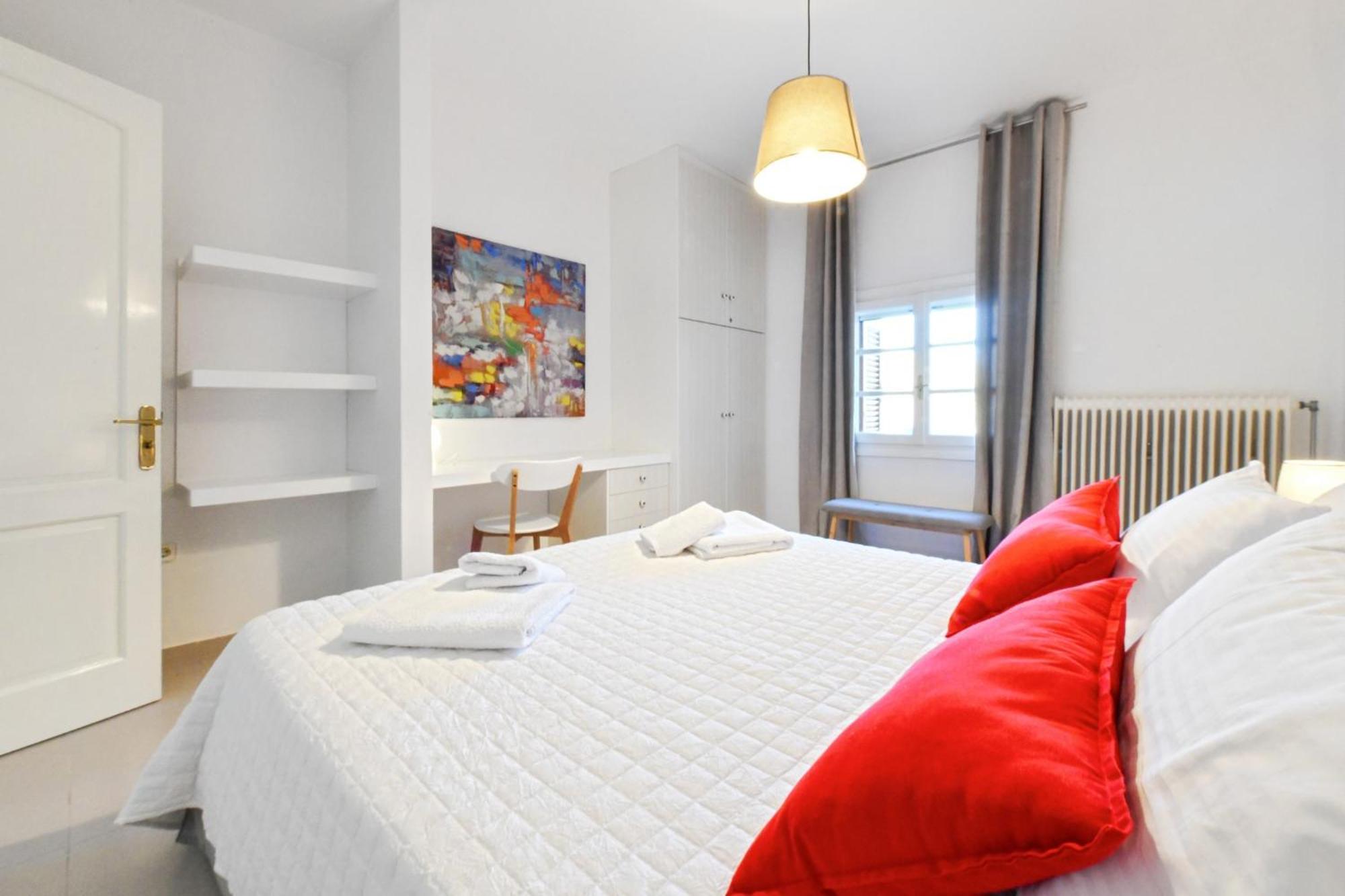 Amazing 2 Bedroom Apartment Overlooking The Marina Of Vourkárion Esterno foto